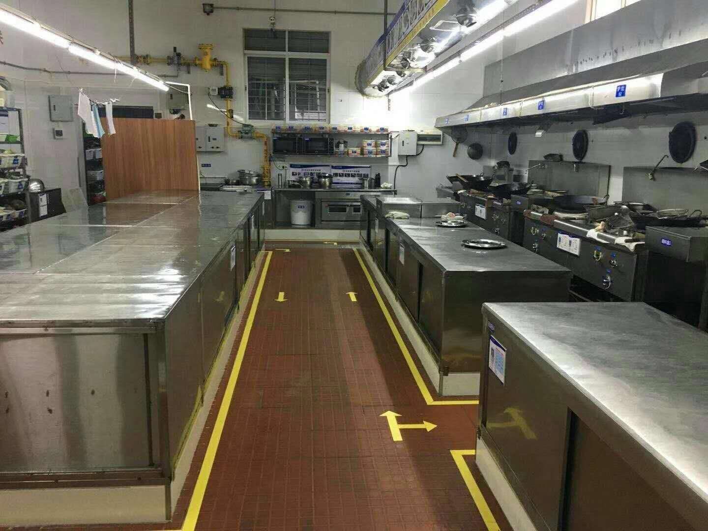 為什么都使用不銹鋼廚具？